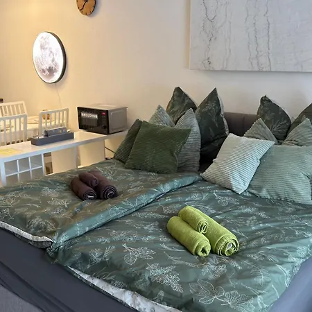 Luna & Stella Apartments, *
