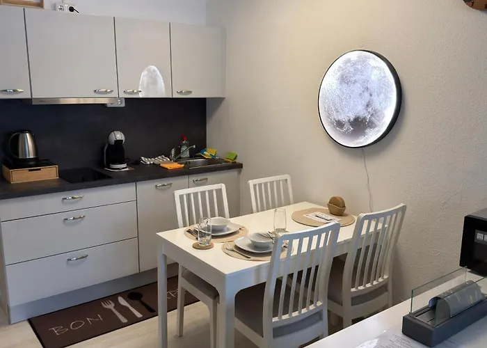 Luna & Stella Apartments, アパート